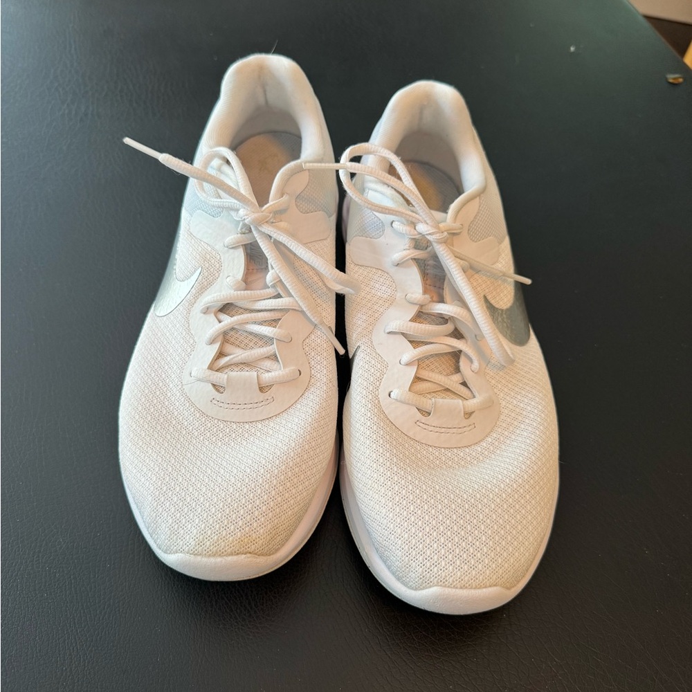 Nike Women's White and Silver Athletic Shoes - Picture 6 of 7